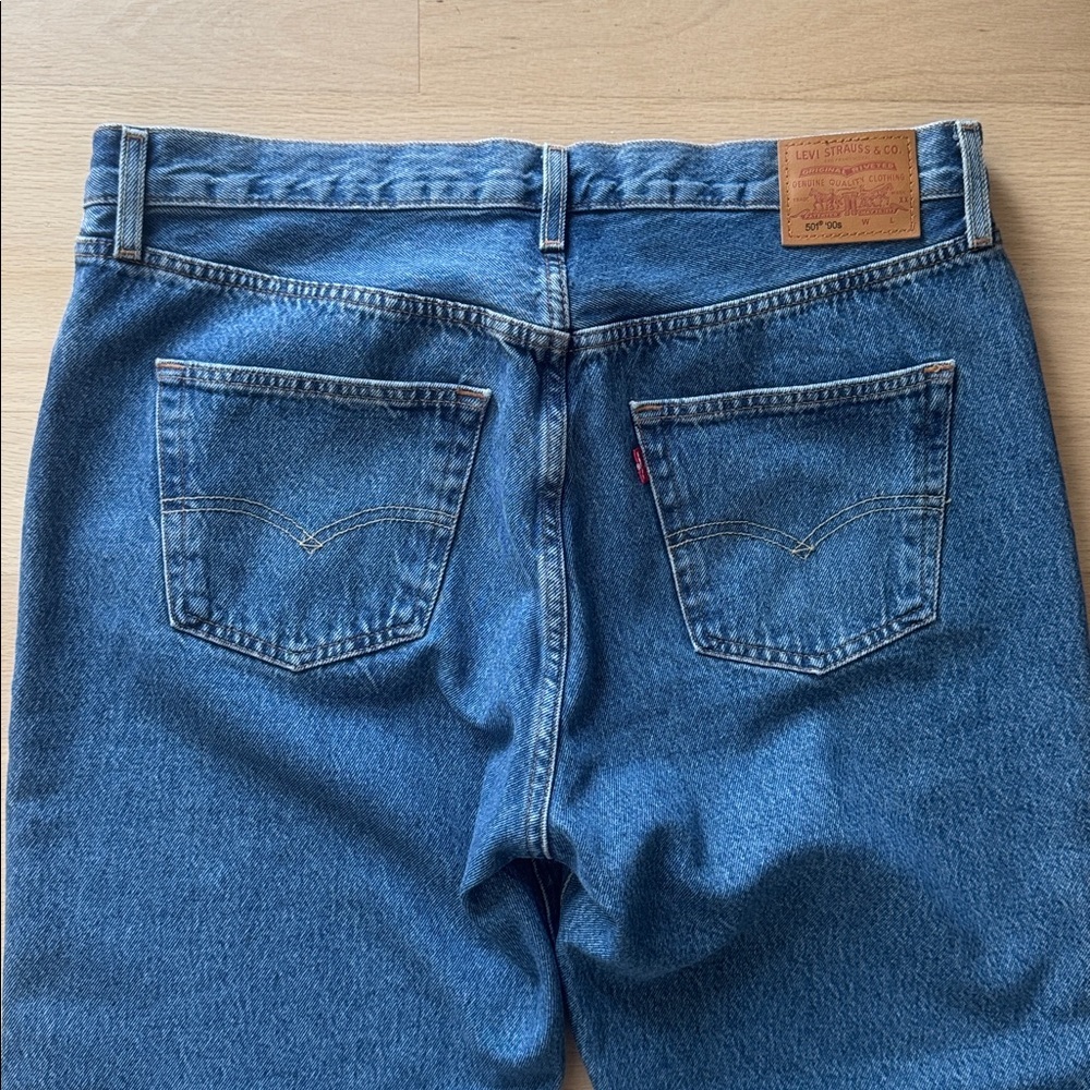 NWOT Levi’s 501 90’s Premium Men's Jeans 32x30 - Picture 9 of 12